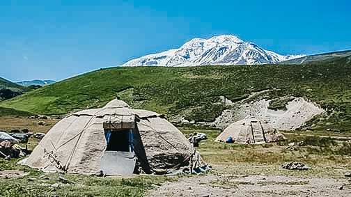 Sabalan-nomad-tents-green