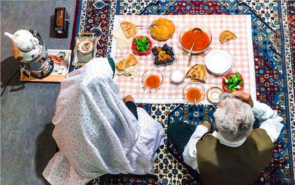 Couple-Iftar-table