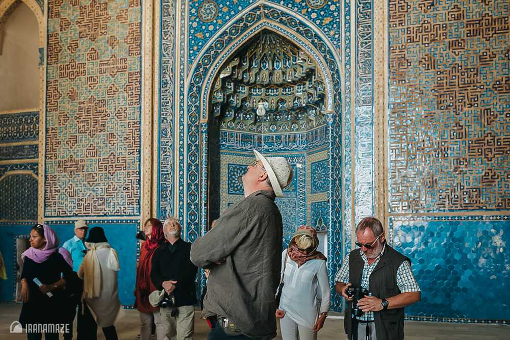 Jameh-Mosque-of-Yazd-Tourists