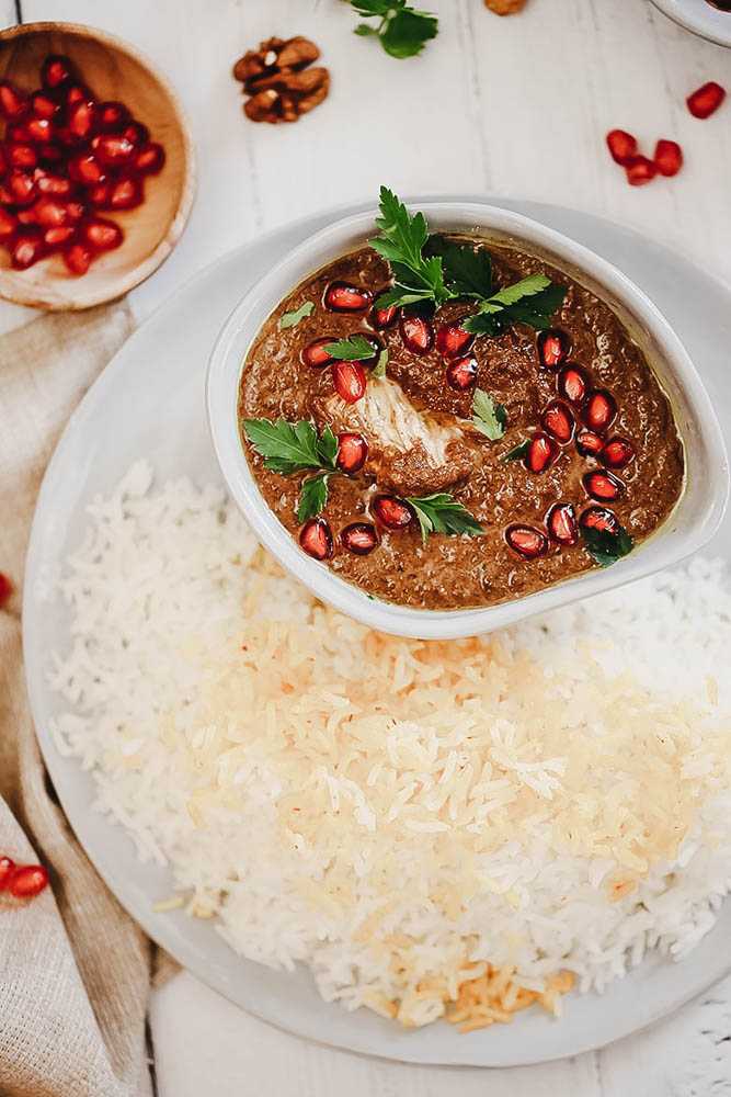 Khoresh-Fesenjan-Persian-Walnut-Pomegranate-Stew