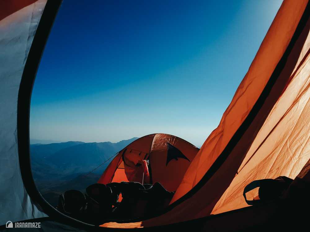 Camp-3-damavand-red-tents-insideout