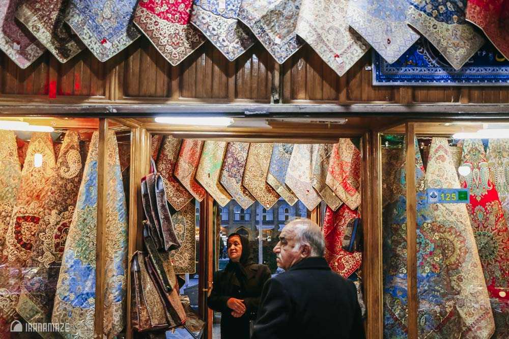 Isfahan Bazaar Termeh store