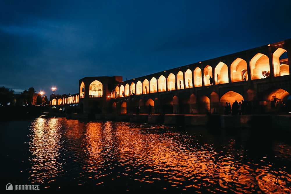 Khaju-bridge-Isfahan-night-people