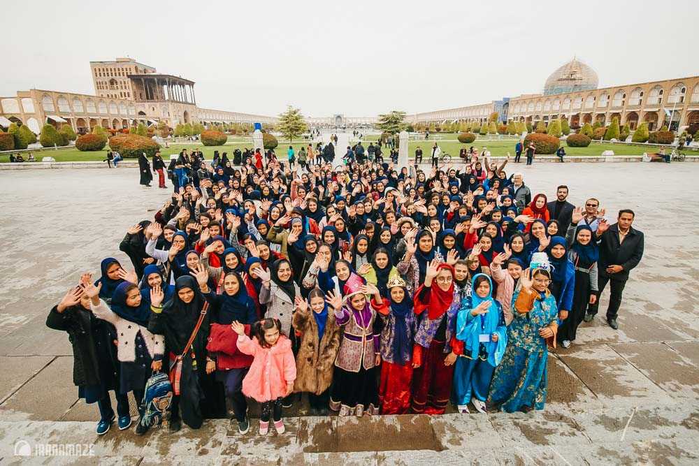 Naqshe Jahan Isfahan girls group