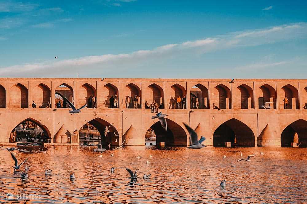 Thirty-three bridges of Isfahan
